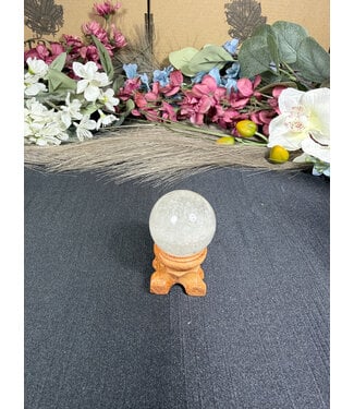 Clear Quartz Sphere #17, 33.7mm, 52.43gr