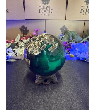 Fluorescent Agate Sphere #40, 112.5mm, 1918gr