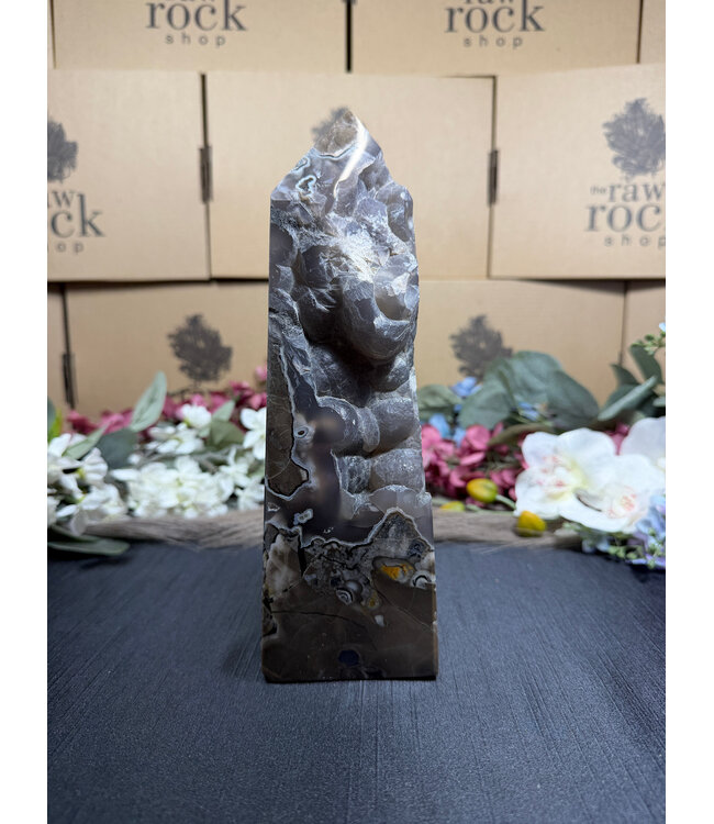 Fluorescent Agate Tower #47, 1402gr