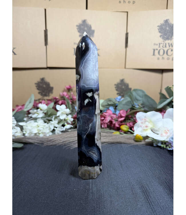 Fluorescent Agate Tower #41, 346gr