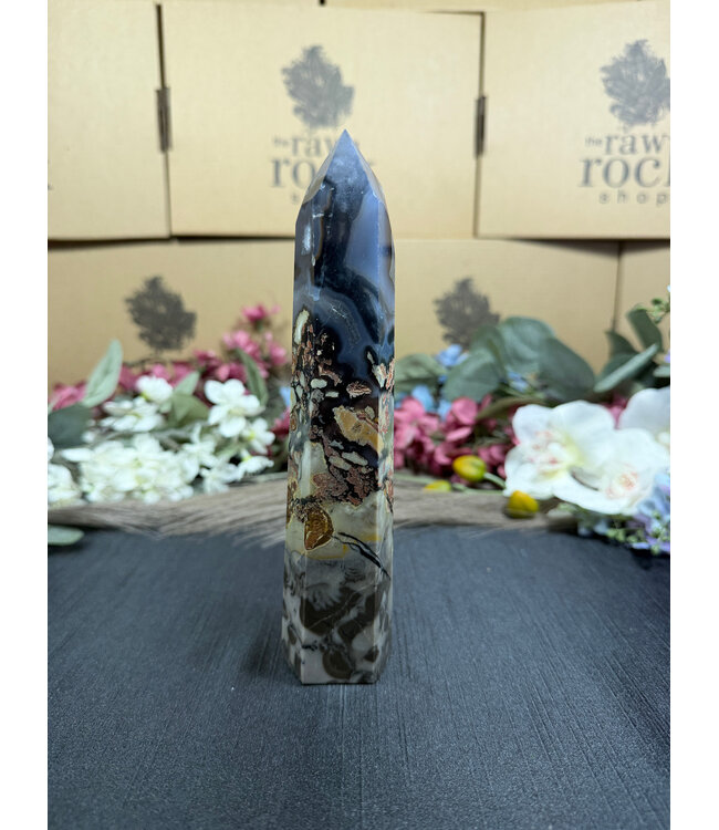 Fluorescent Agate Tower #38, 406gr