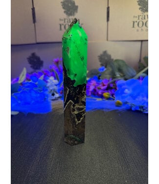 Fluorescent Agate Tower #36, 378gr