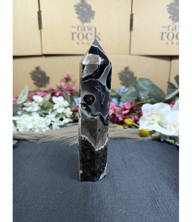 Fluorescent Agate Tower #33, 410gr