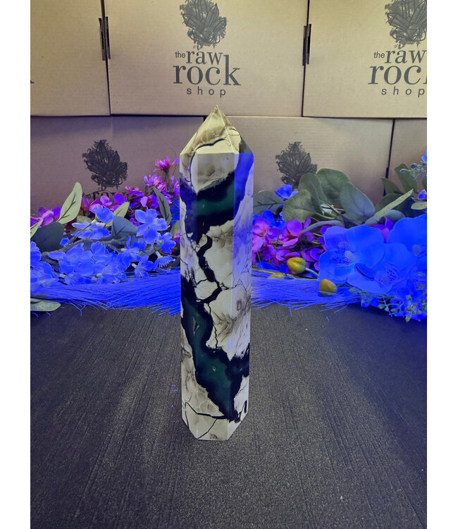 Fluorescent Agate Tower #26, 282gr