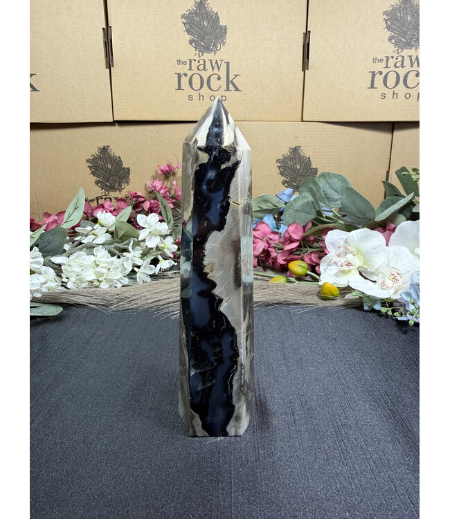 Fluorescent Agate Tower #23, 380gr