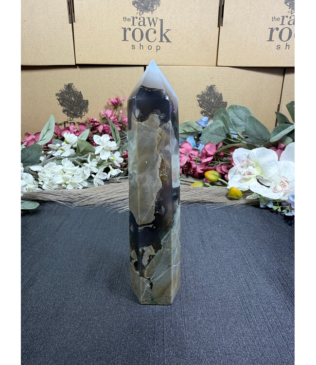 Fluorescent Agate Tower #13, 304gr