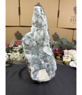 Apophyllite Specimen #1737, 1754gr