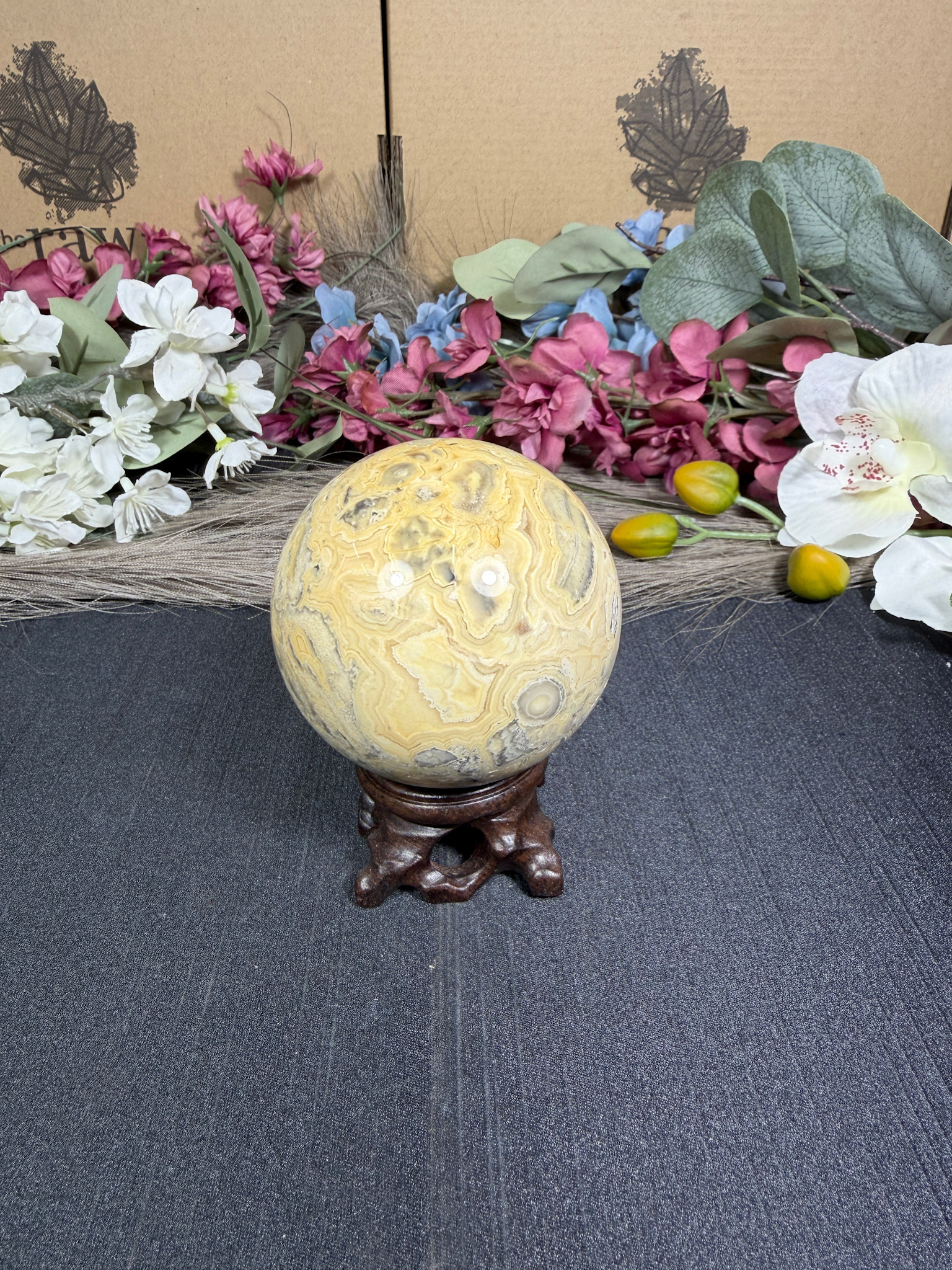 Crazy Lace Agate Sphere #2, 314gr, 63.3mm - The Raw Rock Shop Inc.