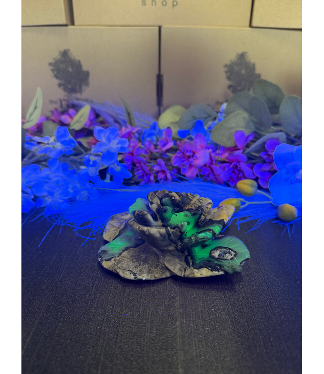 Fluorescent Agate Flower #4, 337.24gr