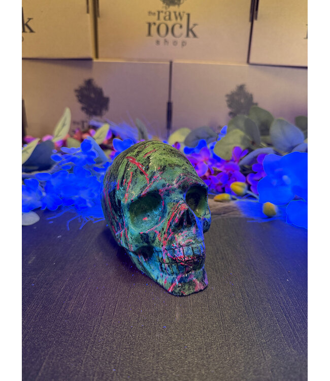Ruby Zoisite Skull #1, 1822gr