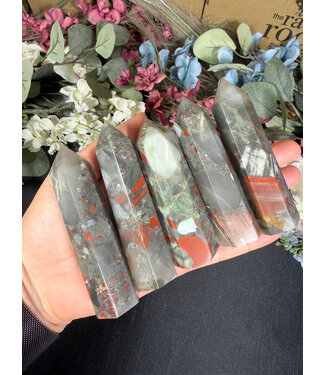 African Bloodstone Point, Size Large [75-99gr]