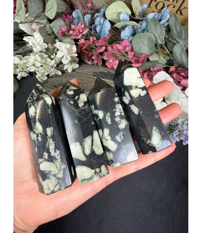 Chrysanthemum Point, Size X-Large [100-124gr]
