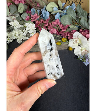Rainbow Moonstone Point, Size X-Large [100-124gr]
