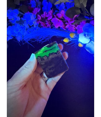 Fluorescent Agate Freeform #91, 76.24gr