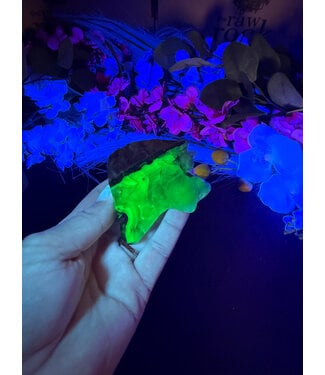 Fluorescent Agate Freeform #80, 98.16gr