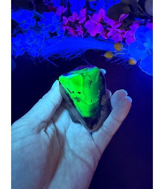 Fluorescent Agate Freeform #70, 153.43gr