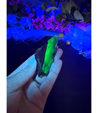 Fluorescent Agate Freeform #64, 46.7gr