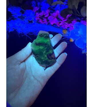 Fluorescent Agate Freeform #62, 119.01gr