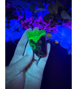 Fluorescent Agate Freeform #59, 72.59gr