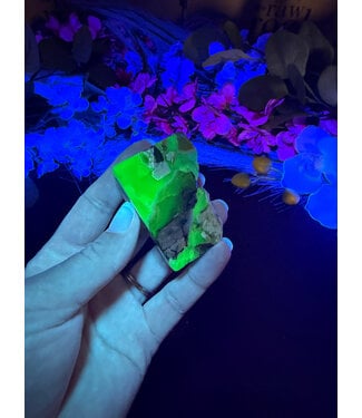 Fluorescent Agate Freeform #58, 76.24gr