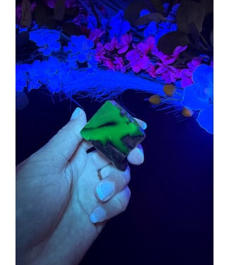 Fluorescent Agate Freeform #57, 60.17gr