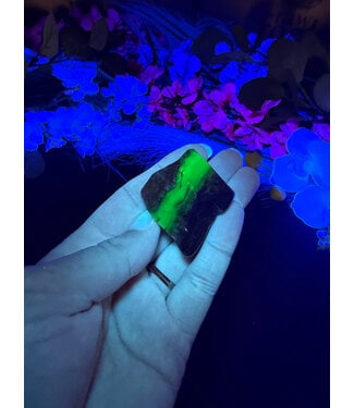 Fluorescent Agate Freeform #53, 35.36gr