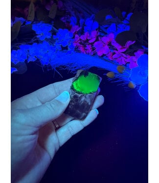 Fluorescent Agate Freeform #47, 41.89gr