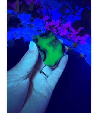 Fluorescent Agate Freeform #44, 70.96gr