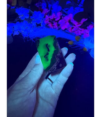 Fluorescent Agate Freeform #45, 118.51gr
