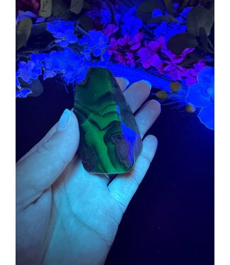 Fluorescent Agate Freeform #33, 88.52gr