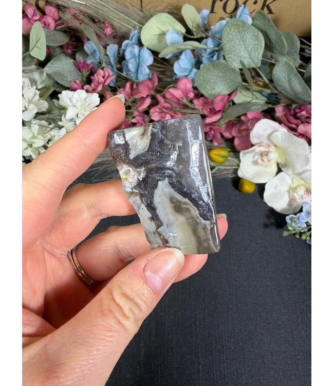 Fluorescent Agate Freeform #2, 40.76gr
