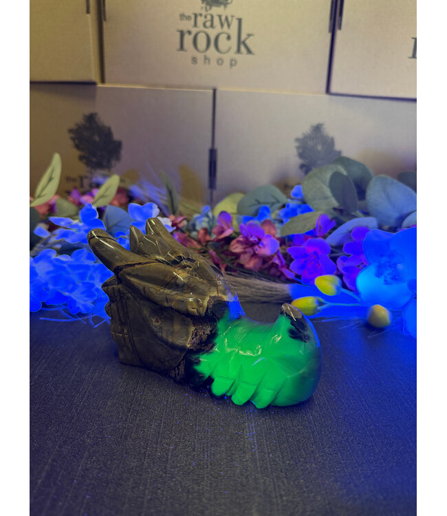 Fluorescent Agate Dragon Head #8 650gr