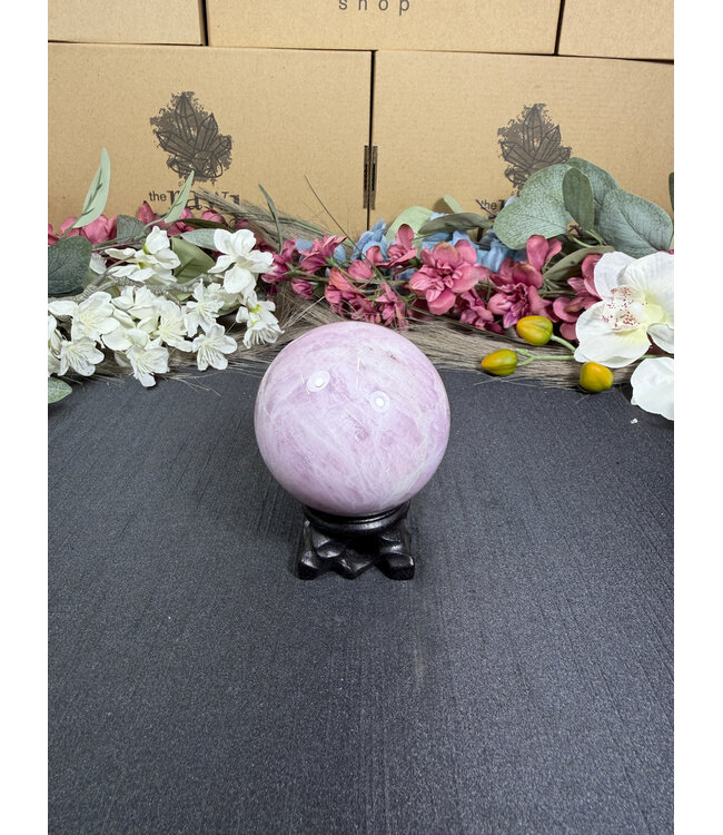 Kunzite Sphere #3, 63.6mm, 420gr