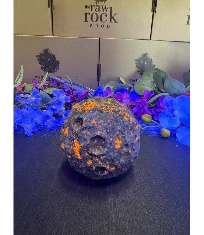 Large Yooperlite Moon Sphere #16, 1216gr