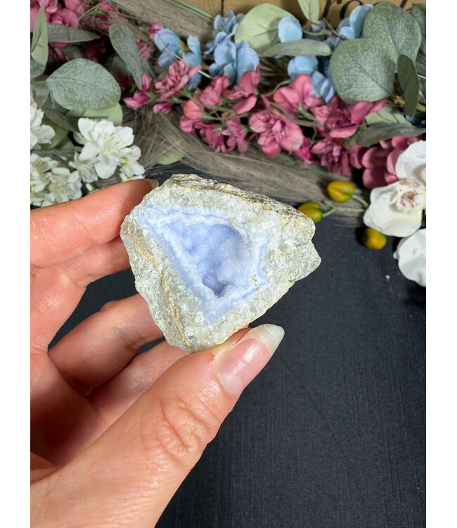 Blue Lace Agate Raw Geode #688, 88gr