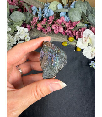 Small Rough Labradorite #70, 106gr