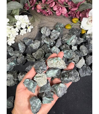 Rough Emerald in Matrix Size Small 500gr Bulk Pack