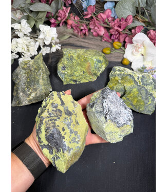 Rough Serpentinite Size 6 [500-599gr]