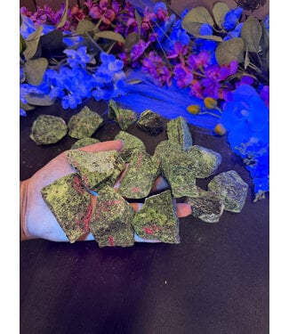 Rough Ruby Zoisite Size 1 [1-99gr]