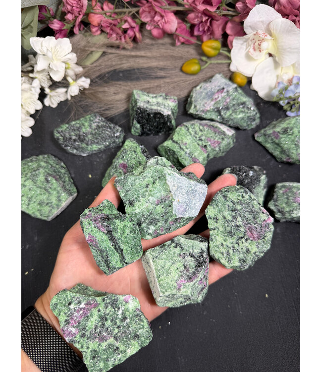 Rough Ruby Zoisite Size 2 [100-199gr]
