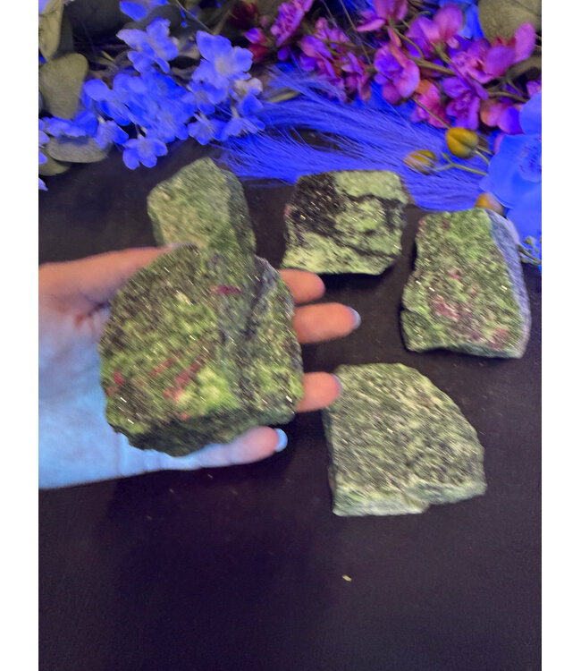 Rough Ruby Zoisite Size 4 [300-399gr]