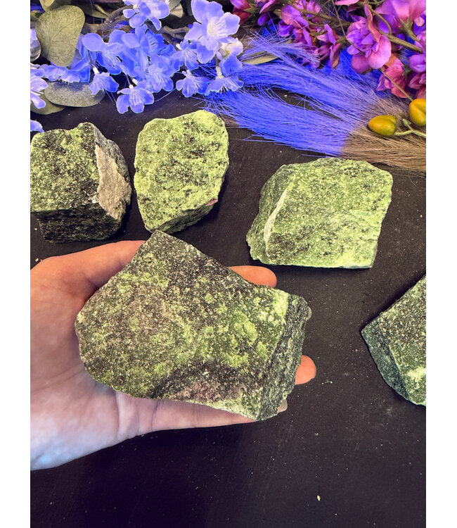 Rough Ruby Zoisite Size 6 [500-599gr]