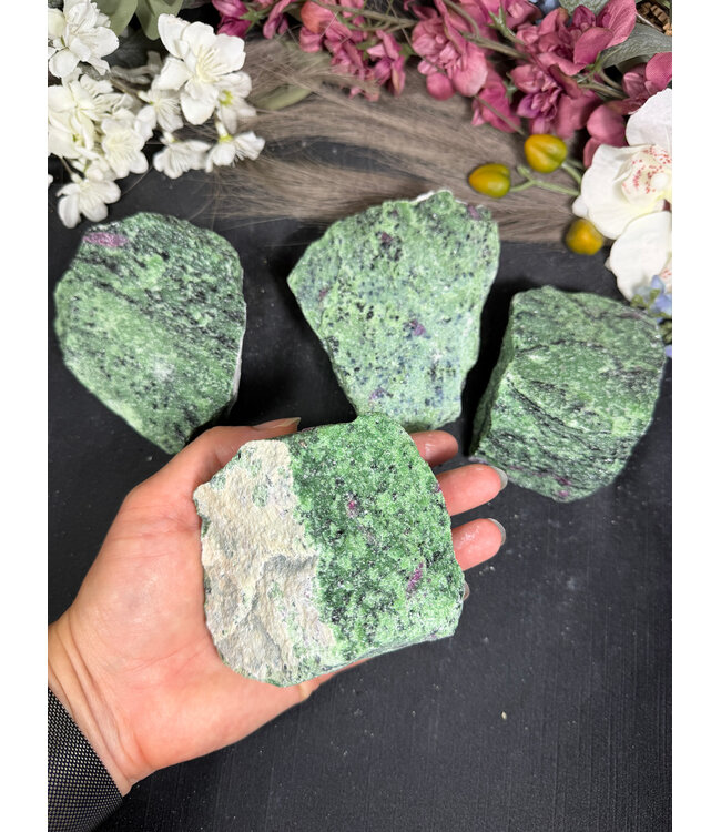 Rough Ruby Zoisite Size 7 [600-699gr]