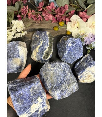 Rough Sodalite Size 7 [600-699gr]