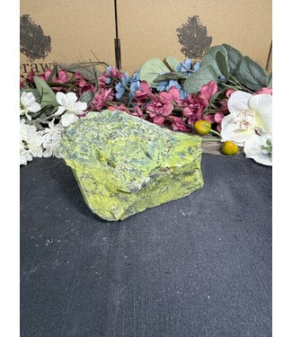 Rough Serpentinite #2, 1010gr