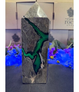 Fluorescent Agate Tower #74, 2278gr