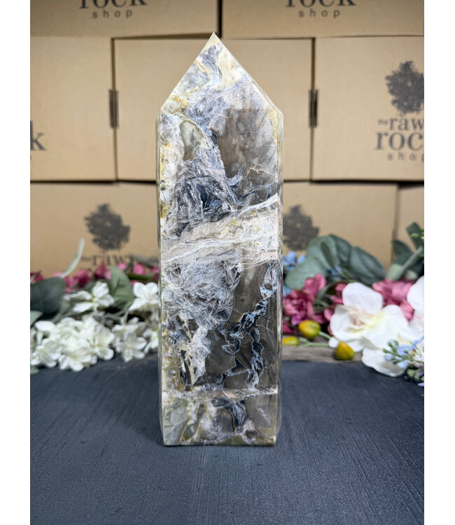 Fluorescent Agate Tower #68, 1424gr