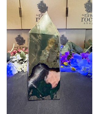 Fluorescent Agate Tower #66, 1410gr