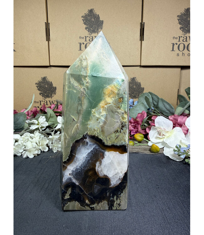 Fluorescent Agate Tower #66, 1410gr