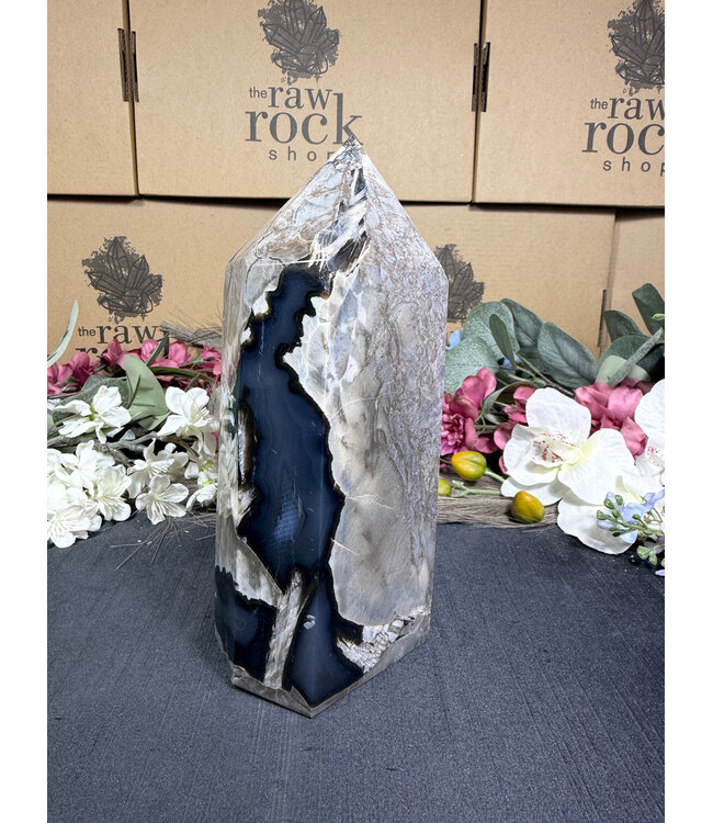 Fluorescent Agate Tower #64, 1448gr